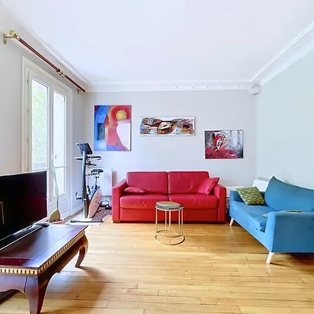 Charming Flat Near Montmartre شقة باريس