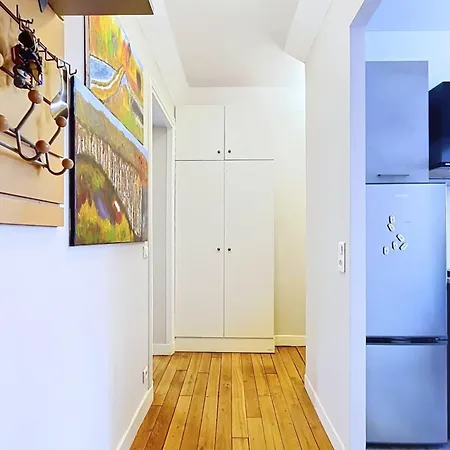 Charming Flat Near Montmartre דירה פריז