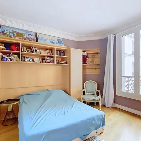 Charming Flat Near Montmartre