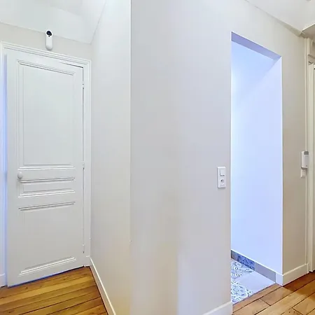 Charming Flat Near Montmartre